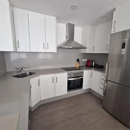 Apartamento Cancela, Super Luminoso Y Bien Situado A Coruña