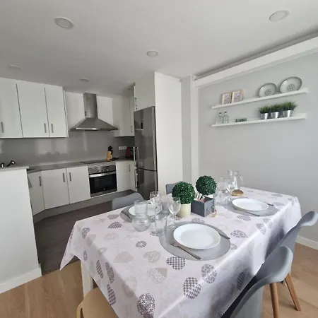 Cancela, Super Luminoso Y Bien Situado * A Coruña