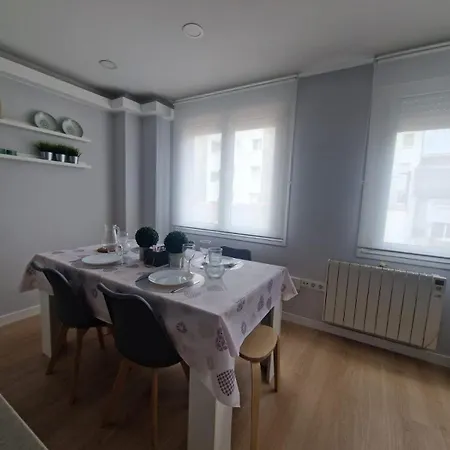 Cancela, Super Luminoso Y Bien Situado Lägenhet A Coruña